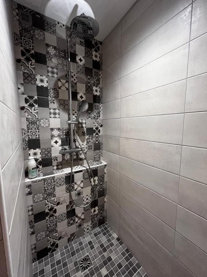 La Patafiole Appartement T2 Calme Elegant Pont-de-Barret Esterno foto